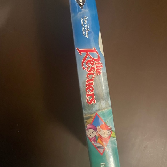 Black Diamond- the rescuers - Picture 2 of 3